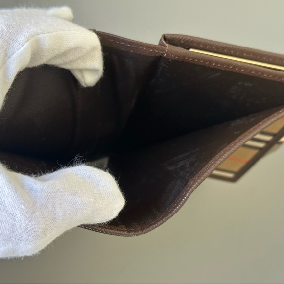 Burberrys Novacheck Compact Kisslock Wallet - Picture 5 of 15